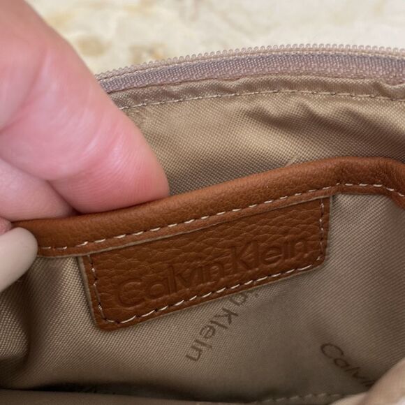 Calvin Klein Leather Wristlet Wallet - Picture 10 of 12